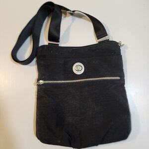 Baggallini Black Crossbody bag
